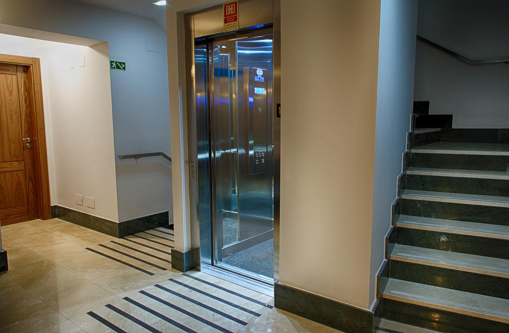 Le Petit Leon Hotel Bagian luar foto