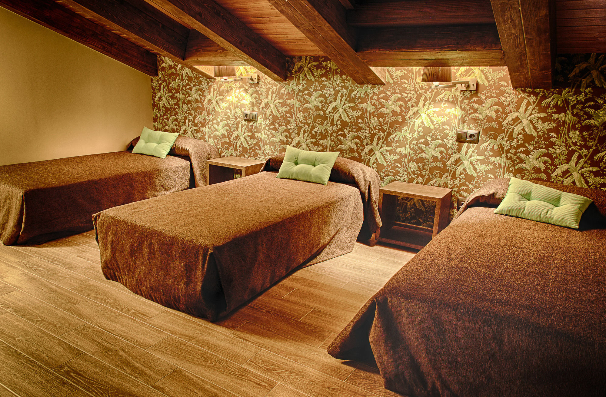 Le Petit Leon Hotel Bagian luar foto